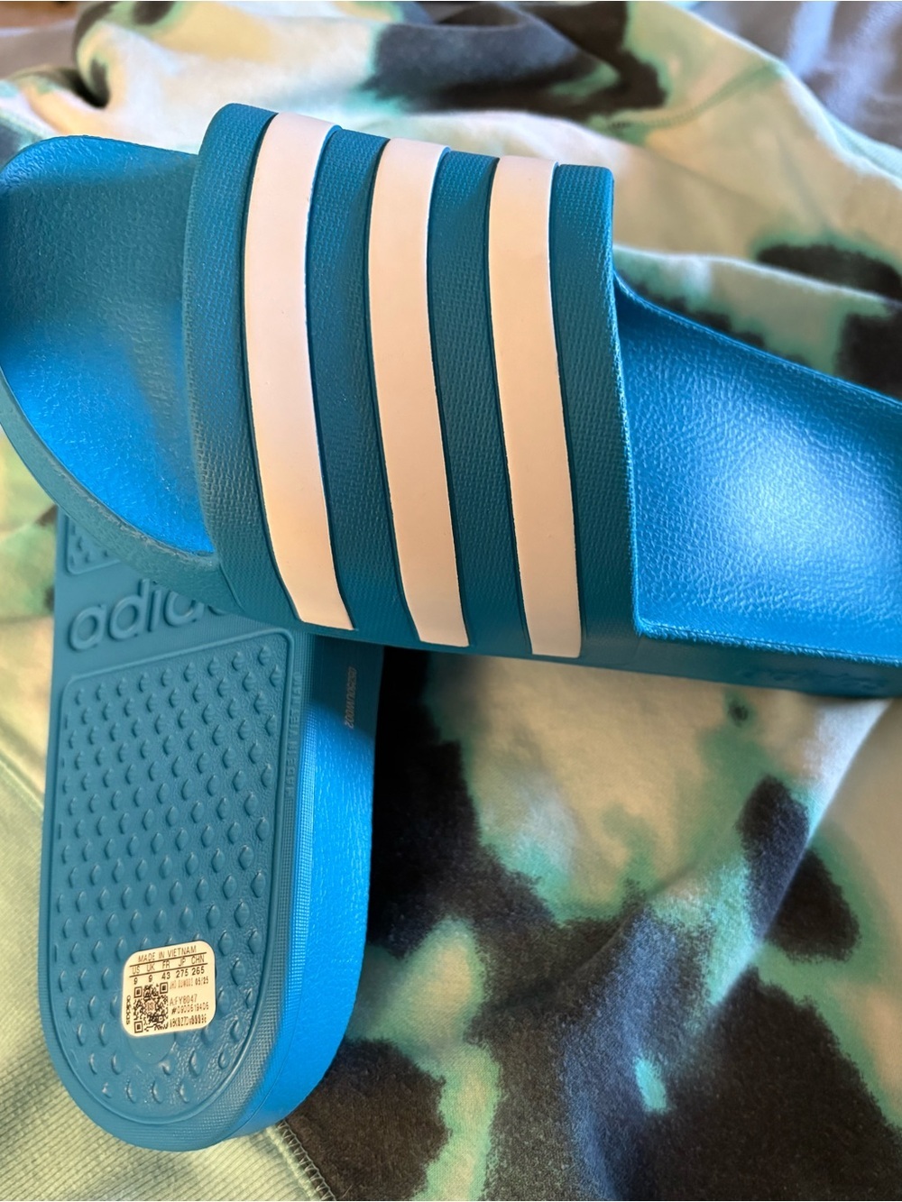NEW- Unique Turquoise Blue
Adidas striped classic summer Slides
Slip on Sandals - Picture 3 of 7